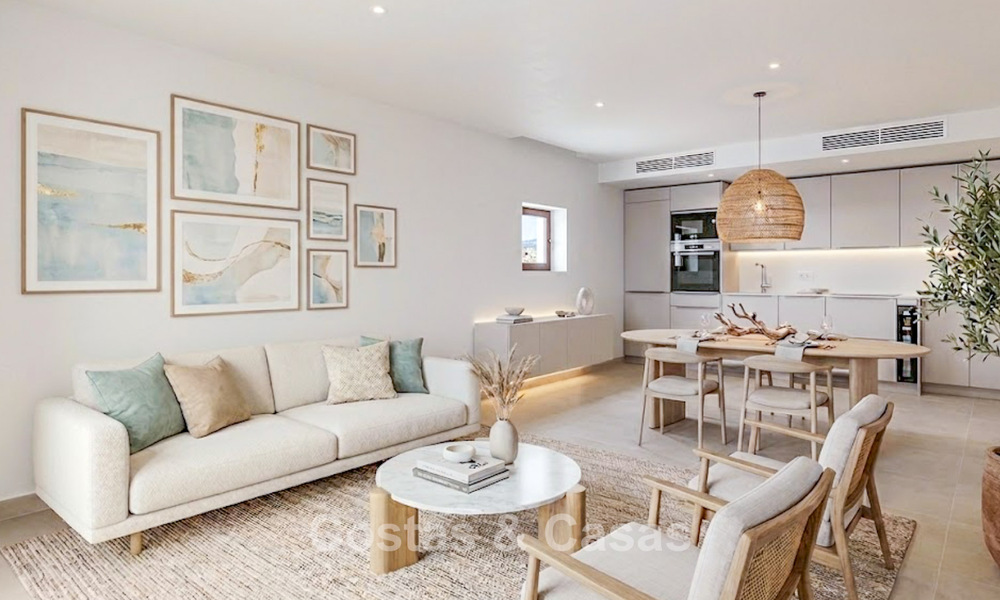 5 exclusive townhouses for sale in the charming old town of Estepona 805683