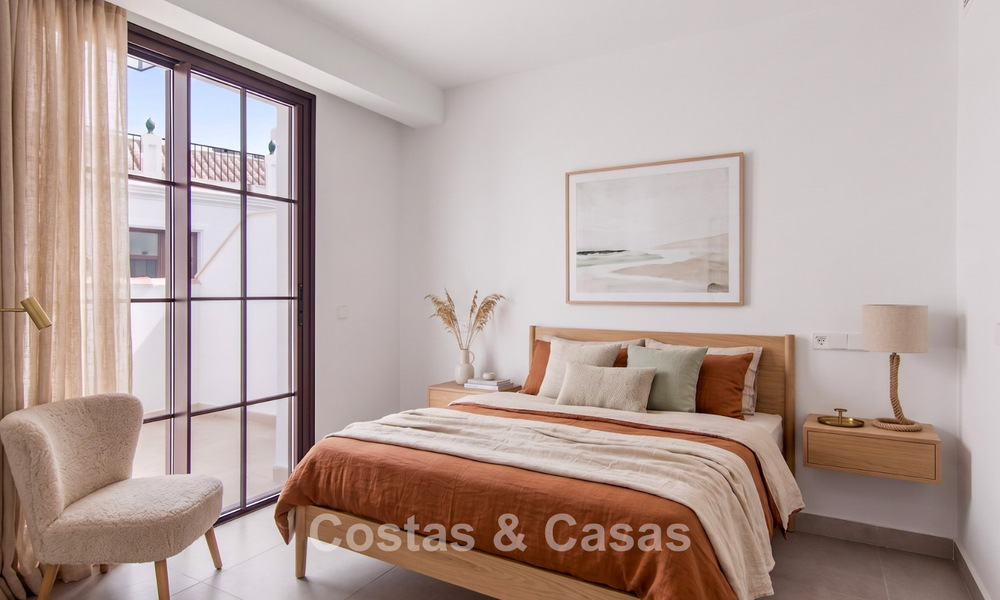 5 exclusive townhouses for sale in the charming old town of Estepona 806312