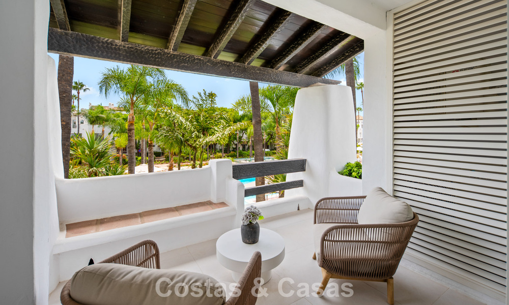 Luxury renovated 3-bedroom apartment for sale in Puente Romano, Marbella’s Golden Mile 805746