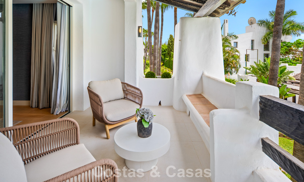 Luxury renovated 3-bedroom apartment for sale in Puente Romano, Marbella’s Golden Mile 805749