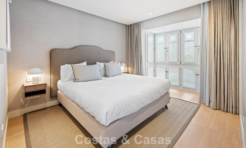 Luxury renovated 3-bedroom apartment for sale in Puente Romano, Marbella’s Golden Mile 805755