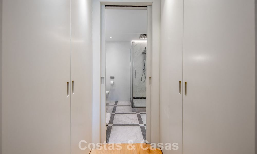 Luxury renovated 3-bedroom apartment for sale in Puente Romano, Marbella’s Golden Mile 805756