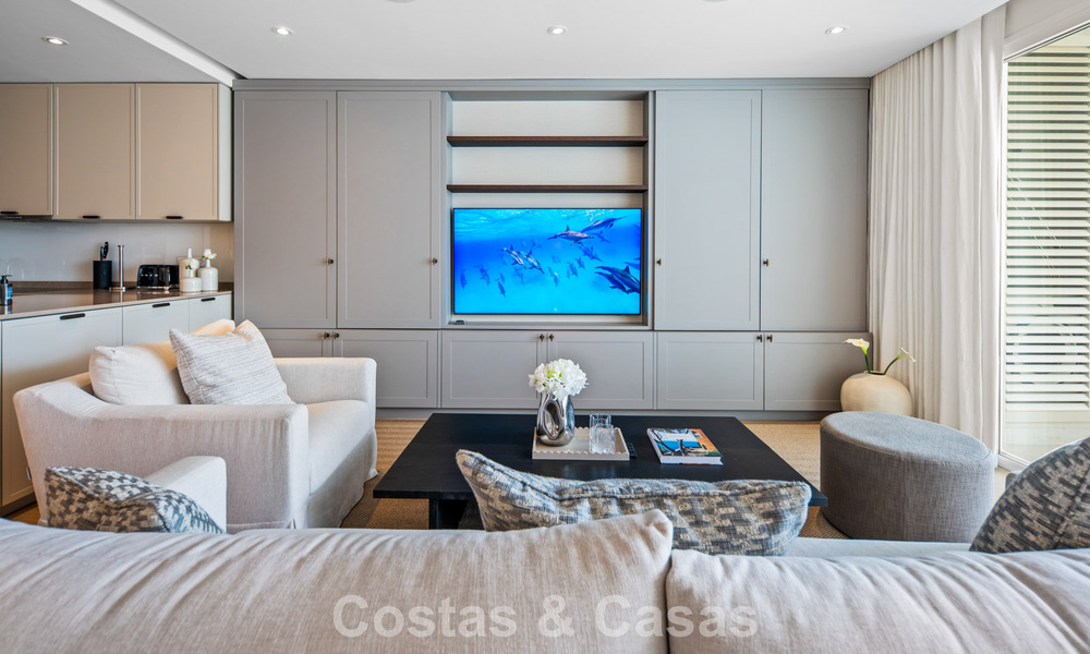 Luxury renovated 3-bedroom apartment for sale in Puente Romano, Marbella’s Golden Mile 805763