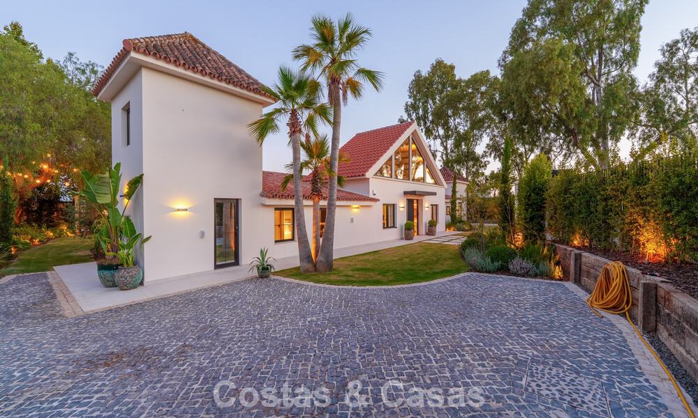 Luxurious single-storey villa with heated swimming pool for sale, beachside near Puerto Banús and San Pedro, Marbella 805783