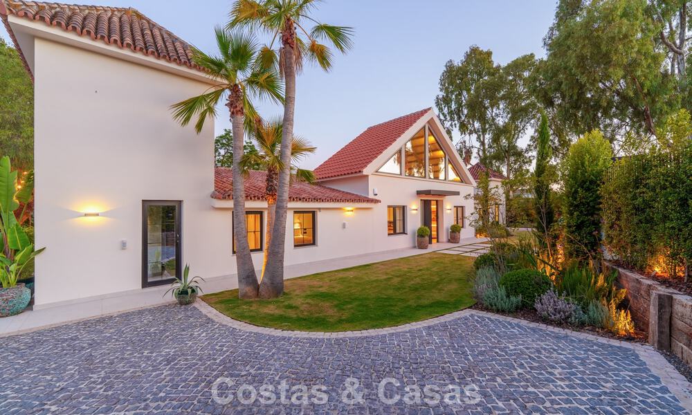 Luxurious single-storey villa with heated swimming pool for sale, beachside near Puerto Banús and San Pedro, Marbella 805784