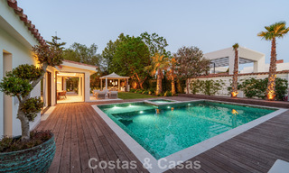 Luxurious single-storey villa with heated swimming pool for sale, beachside near Puerto Banús and San Pedro, Marbella 805787 