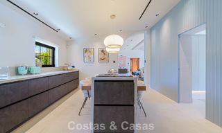 Luxurious single-storey villa with heated swimming pool for sale, beachside near Puerto Banús and San Pedro, Marbella 805799 