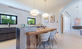 Luxurious single-storey villa with heated swimming pool for sale, beachside near Puerto Banús and San Pedro, Marbella 805801 