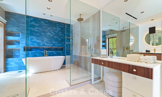 Luxurious single-storey villa with heated swimming pool for sale, beachside near Puerto Banús and San Pedro, Marbella 805805 