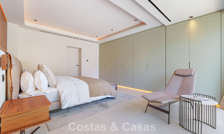 Luxurious single-storey villa with heated swimming pool for sale, beachside near Puerto Banús and San Pedro, Marbella 805808 