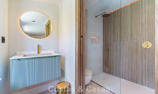 Luxurious single-storey villa with heated swimming pool for sale, beachside near Puerto Banús and San Pedro, Marbella 805819 
