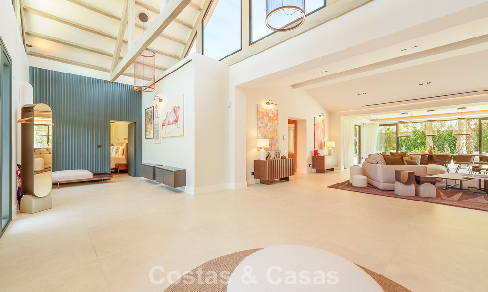 Luxurious single-storey villa with heated swimming pool for sale, beachside near Puerto Banús and San Pedro, Marbella 805822