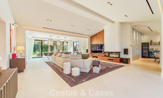 Luxurious single-storey villa with heated swimming pool for sale, beachside near Puerto Banús and San Pedro, Marbella 805823 