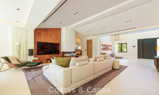 Luxurious single-storey villa with heated swimming pool for sale, beachside near Puerto Banús and San Pedro, Marbella 805827 