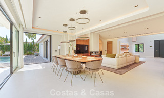 Luxurious single-storey villa with heated swimming pool for sale, beachside near Puerto Banús and San Pedro, Marbella 805828 
