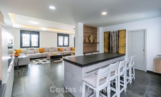 Modern Spanish villa with large swimming pool for sale in Nueva Andalucia, Marbella 805922 