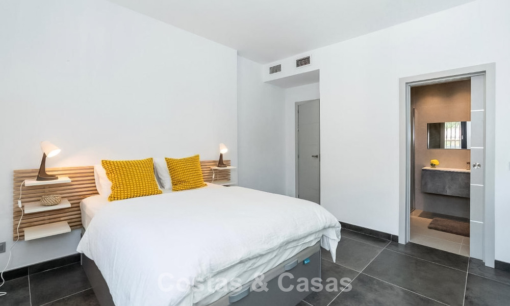 Modern Spanish villa with large swimming pool for sale in Nueva Andalucia, Marbella 805927