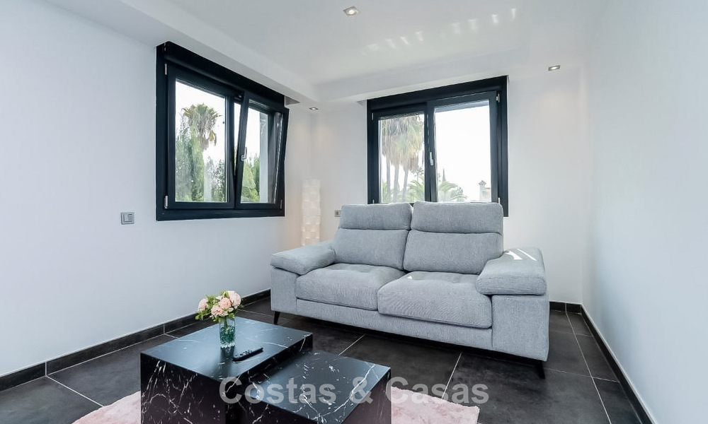Modern Spanish villa with large swimming pool for sale in Nueva Andalucia, Marbella 805928