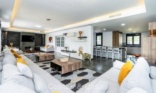 Modern Spanish villa with large swimming pool for sale in Nueva Andalucia, Marbella 805932 