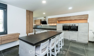 Modern Spanish villa with large swimming pool for sale in Nueva Andalucia, Marbella 805943 