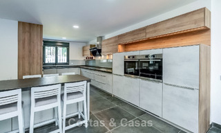 Modern Spanish villa with large swimming pool for sale in Nueva Andalucia, Marbella 805944 
