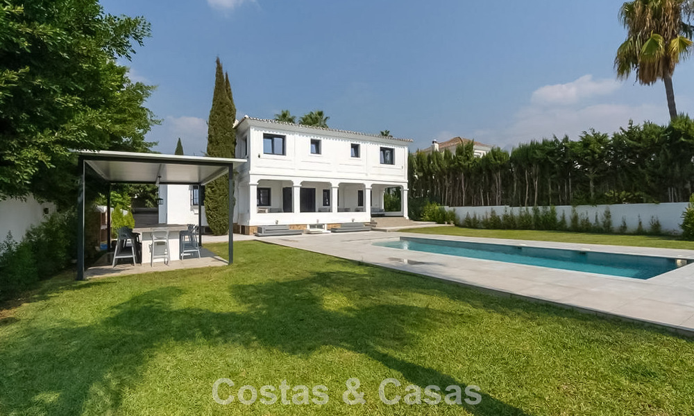 Modern Spanish villa with large swimming pool for sale in Nueva Andalucia, Marbella 805947