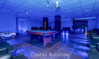 Modern Spanish villa with large swimming pool for sale in Nueva Andalucia, Marbella 805952 