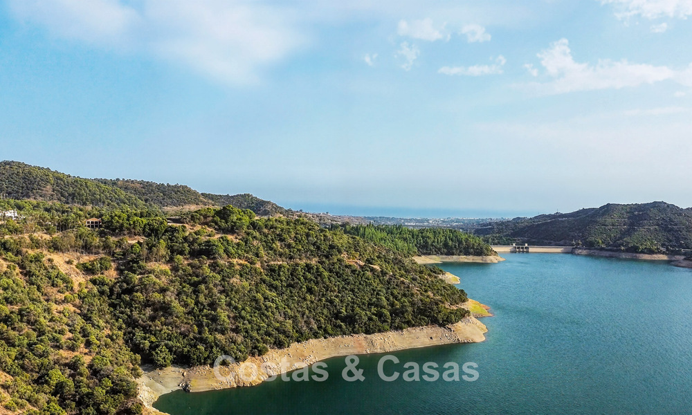 Luxury total renovation project with private peninsula and panoramic lake views in Istán, Marbella 805843