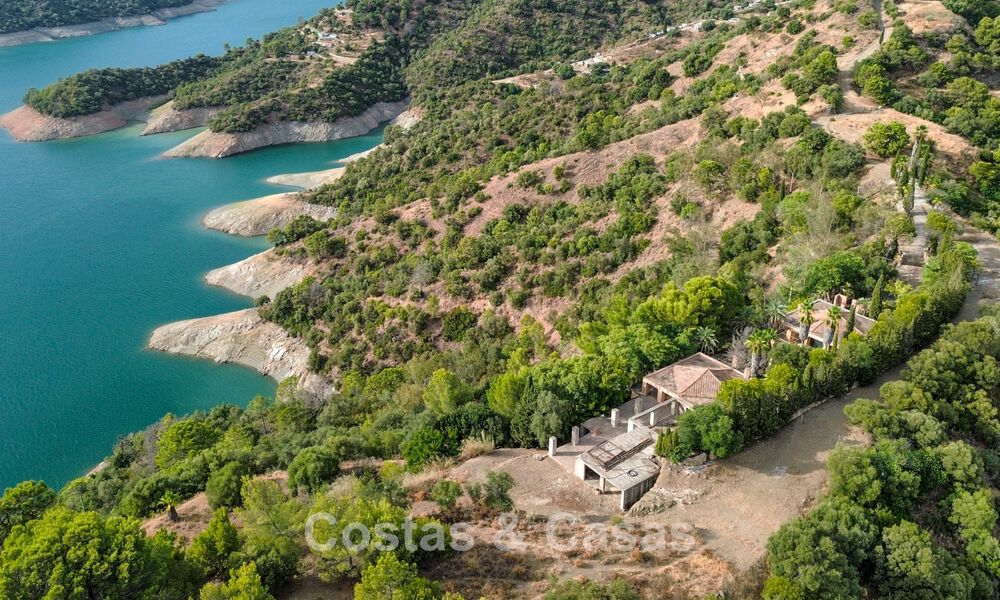 Luxury total renovation project with private peninsula and panoramic lake views in Istán, Marbella 805844