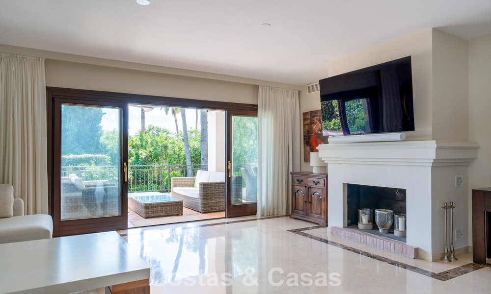 Spacious Andalusian villa with sea views for sale in El Rosario, East Marbella 805955