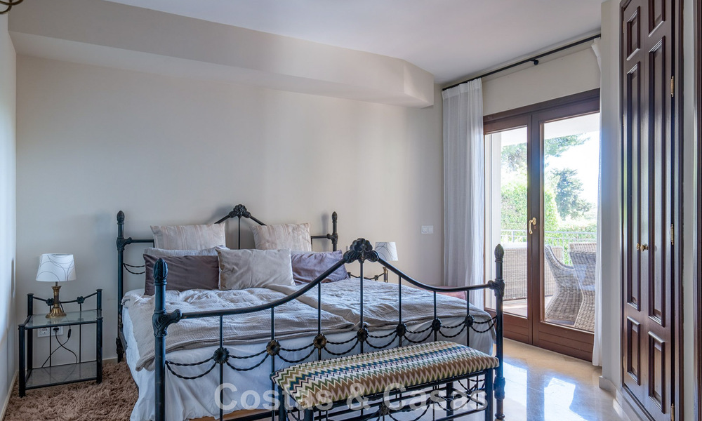 Spacious Andalusian villa with sea views for sale in El Rosario, East Marbella 805958