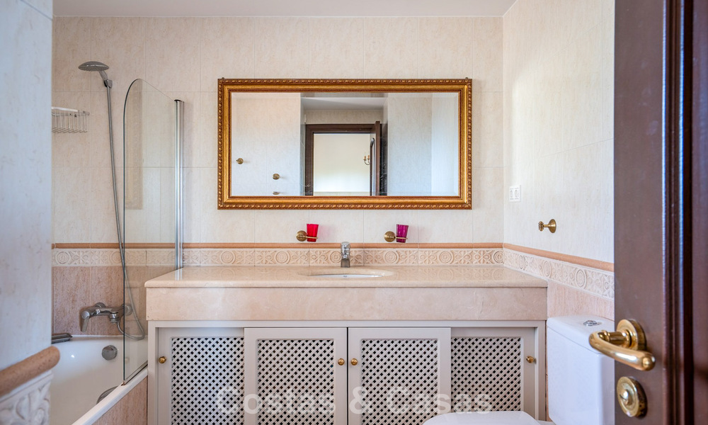 Spacious Andalusian villa with sea views for sale in El Rosario, East Marbella 805959