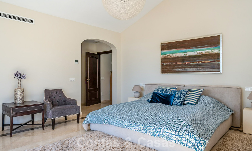 Spacious Andalusian villa with sea views for sale in El Rosario, East Marbella 805967