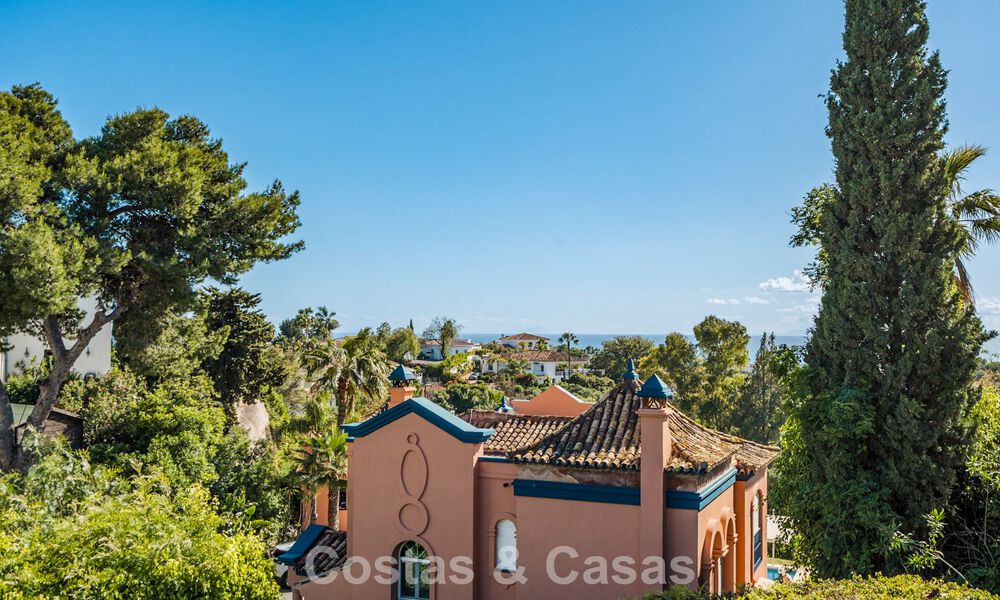 Spacious Andalusian villa with sea views for sale in El Rosario, East Marbella 805969