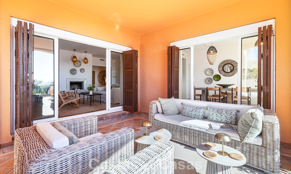 Fully renovated apartment with panoramic sea views for sale in the golf valley of Nueva Andalucía, Marbella 806149