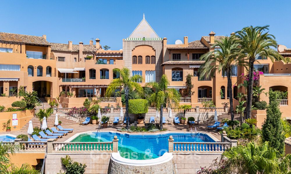 Fully renovated apartment with panoramic sea views for sale in the golf valley of Nueva Andalucía, Marbella 806157
