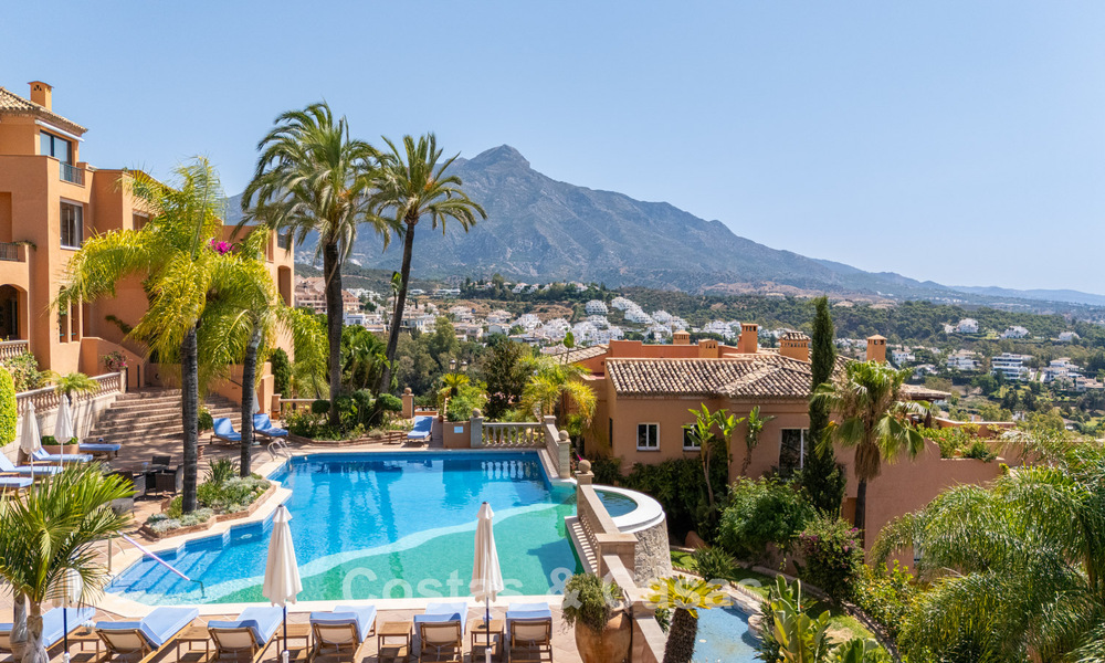 Fully renovated apartment with panoramic sea views for sale in the golf valley of Nueva Andalucía, Marbella 806159