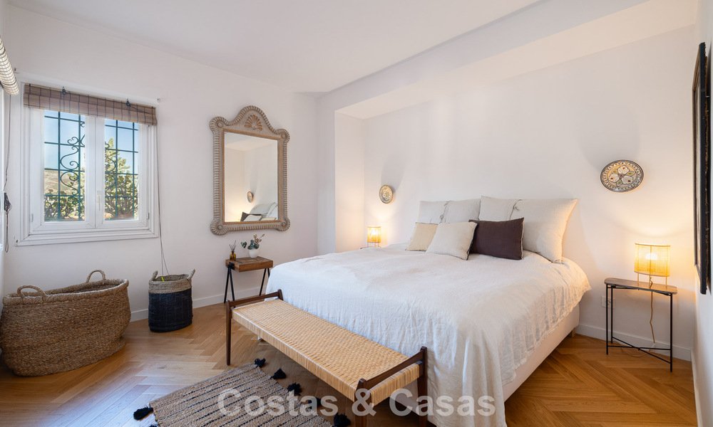 Fully renovated apartment with panoramic sea views for sale in the golf valley of Nueva Andalucía, Marbella 806168