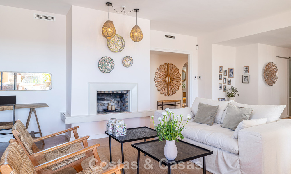 Fully renovated apartment with panoramic sea views for sale in the golf valley of Nueva Andalucía, Marbella 806184