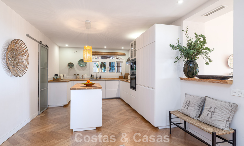 Fully renovated apartment with panoramic sea views for sale in the golf valley of Nueva Andalucía, Marbella 806187