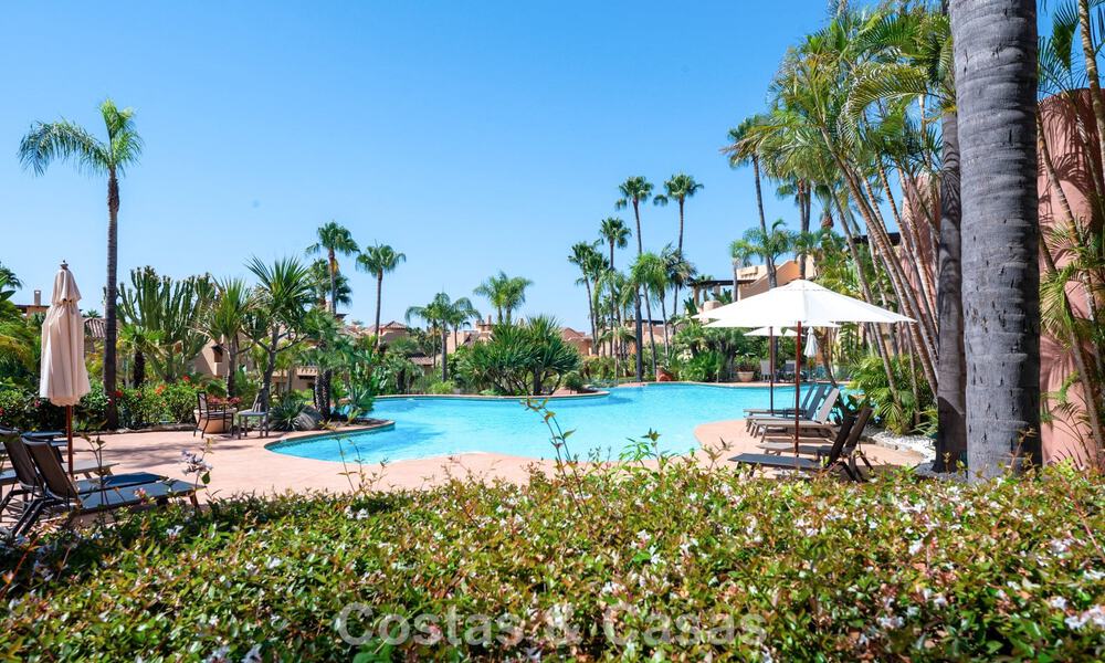 Exclusive ground-floor apartment with private garden for sale on Marbella’s Golden Mile 806190