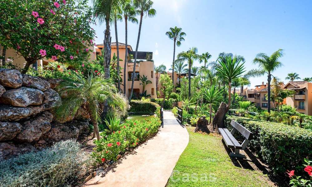 Exclusive ground-floor apartment with private garden for sale on Marbella’s Golden Mile 806191