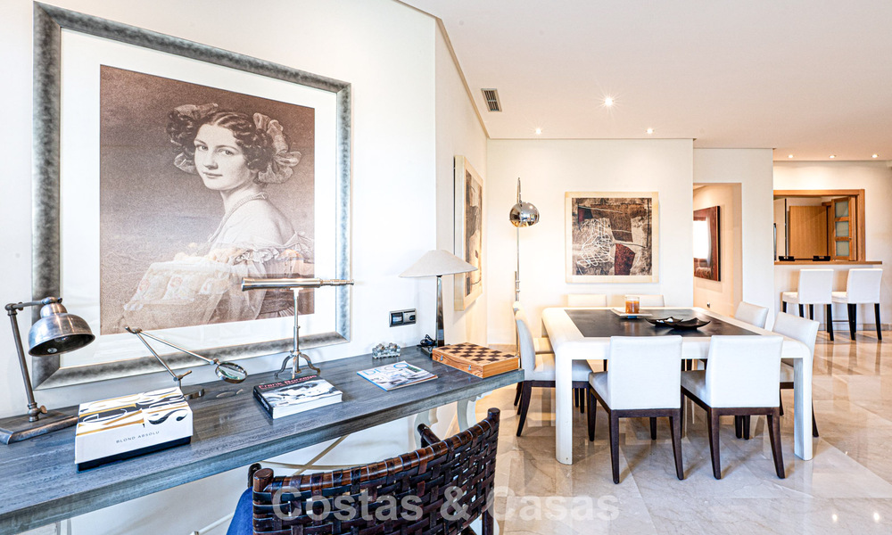 Exclusive ground-floor apartment with private garden for sale on Marbella’s Golden Mile 806208