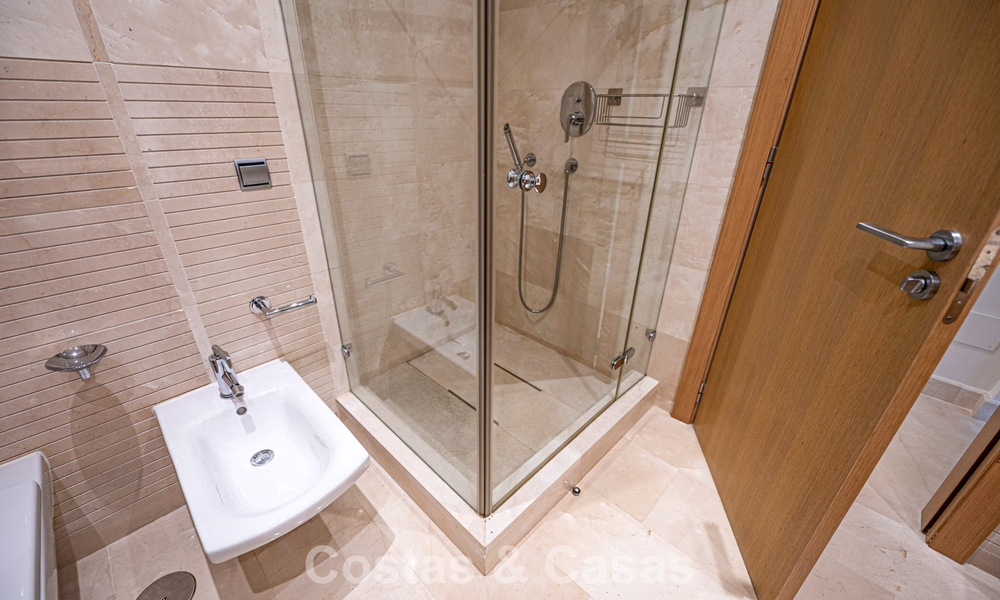 Exclusive ground-floor apartment with private garden for sale on Marbella’s Golden Mile 806221