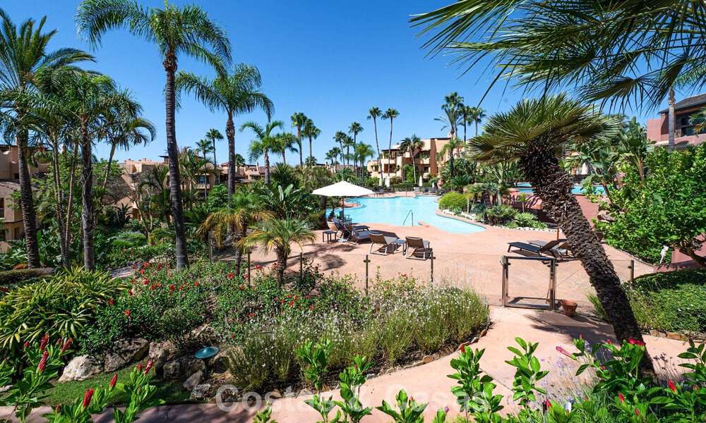 Exclusive ground-floor apartment with private garden for sale on Marbella’s Golden Mile 806229