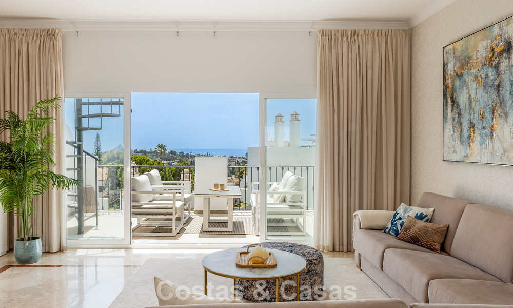 Turnkey, spacious apartment for sale in an Andalusian resort-style complex in Marbella - Benahavís 806233