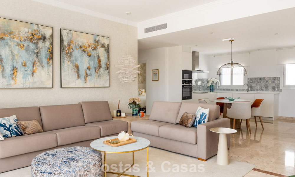 Turnkey, spacious apartment for sale in an Andalusian resort-style complex in Marbella - Benahavís 806234