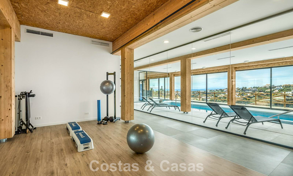 Turnkey, spacious apartment for sale in an Andalusian resort-style complex in Marbella - Benahavís 806236