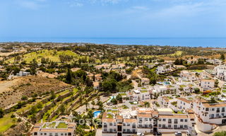 Turnkey, spacious apartment for sale in an Andalusian resort-style complex in Marbella - Benahavís 806243 