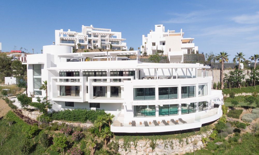 Apartments and villas for sale in Palo Alto, a luxury resort just minutes from Marbella town centre 805889